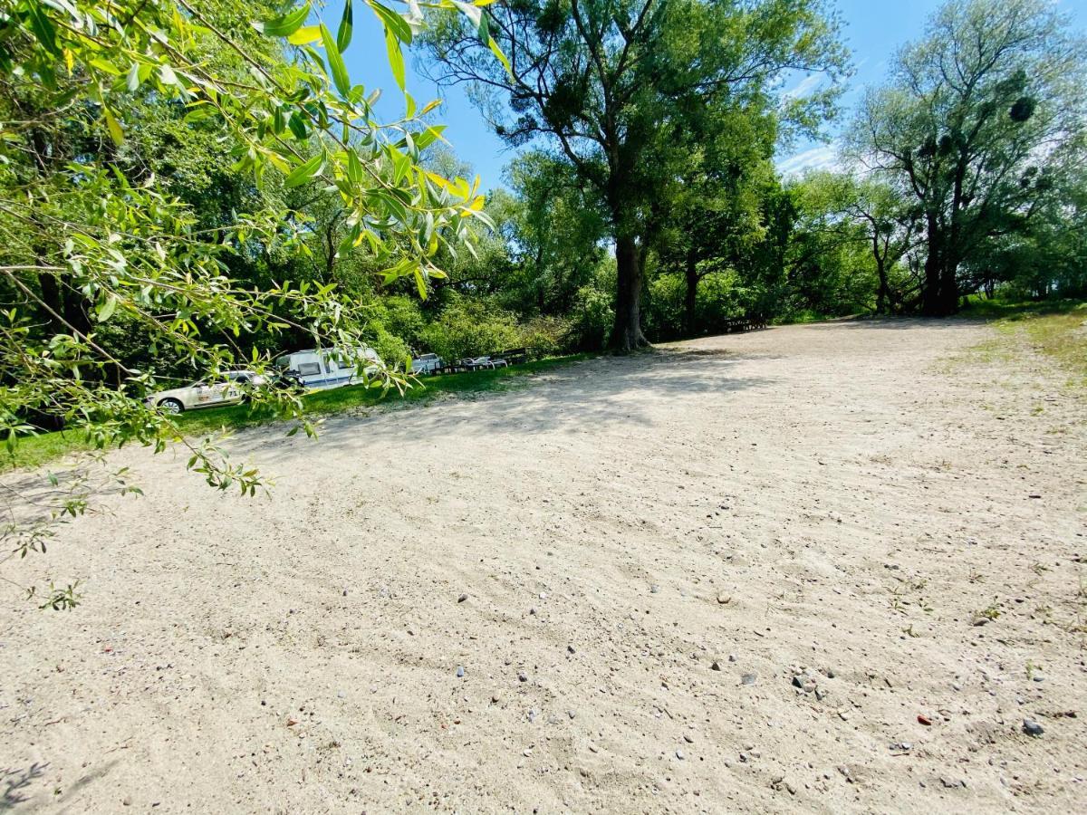 Wohlfuehl-Apartment Auenwald Im Naturschutzgebiet Mit Privatstrand フリードリヒスハーフェン エクステリア 写真